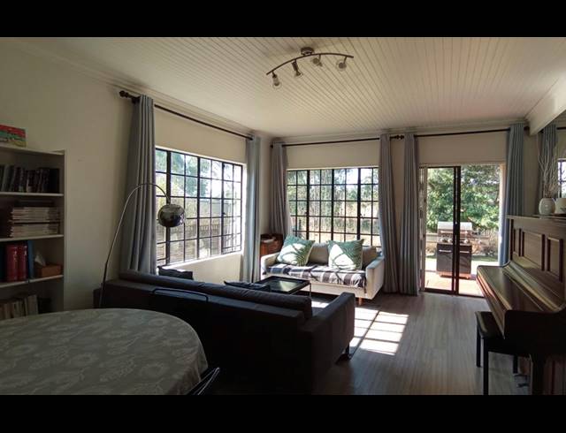 3 BEDROOM HOUSE FOR SALE IN MORELETA PARK
